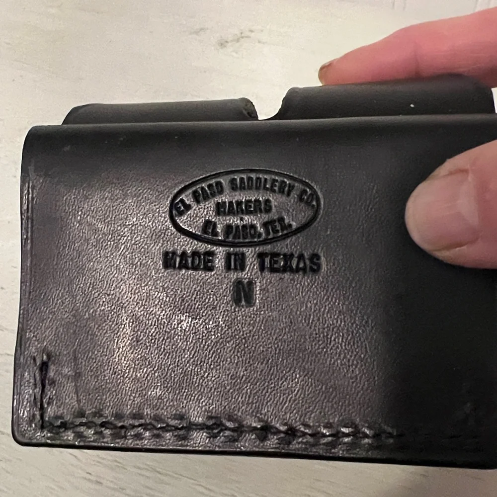 El Paso Saddlery Speedloader black leather new for belts